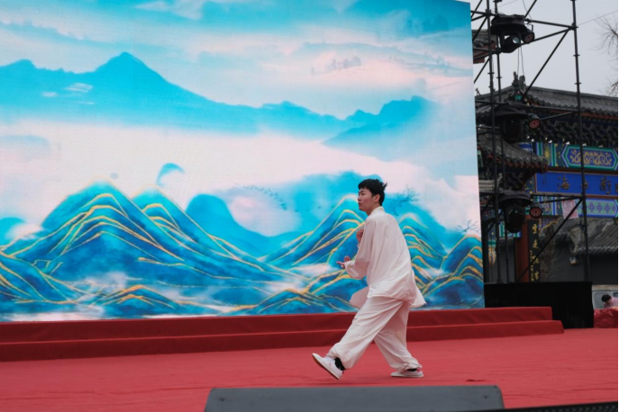 非遗武术闹元宵 青岛萝卜·元宵·糖球会上演“功夫盛宴”