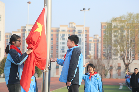 莒南县第二小学举行2026年春季开学典礼