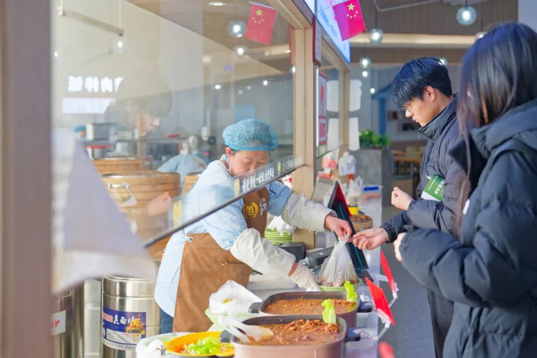 山东外国语职业技术大学迎来2026年春季开学