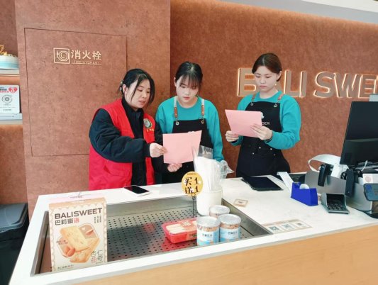 7c5526379bcc81c9e4845addc942e8ba