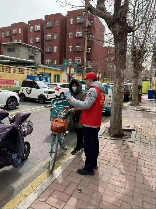 建设银行潍坊分行营业部开展反洗钱宣传活动