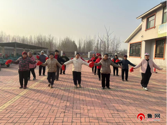 德州天衢新区抬头寺镇开展“春风送暖 舞悦惠民”广场舞文化惠民活动
