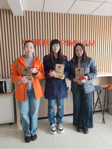 平安产险莱州支公司:情暖三八节 巾帼绽芳华