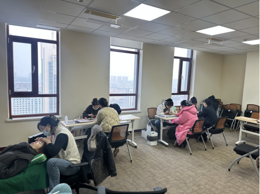 情暖女神节 芳华绽平安——平安财险山东分公司滨州中支开展三八女神节关爱活动