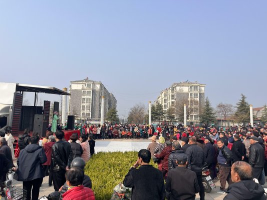 满载暖心服务!章丘区“文明实践大篷车”驶入宁家埠街道