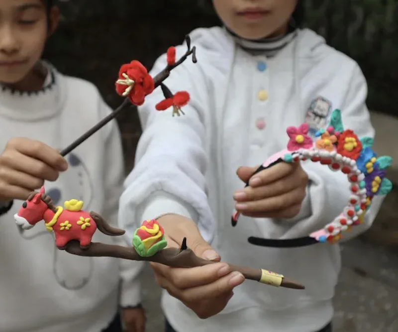 马上赏名画 童心绘新春——宁海县梅林第二小学优秀寒假德育作业展示