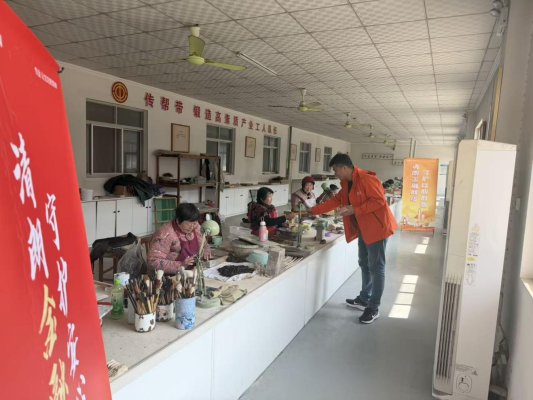 平安产险峄城支公司走进山东鲁笔毛笔厂开展“3.15”主体宣传活动