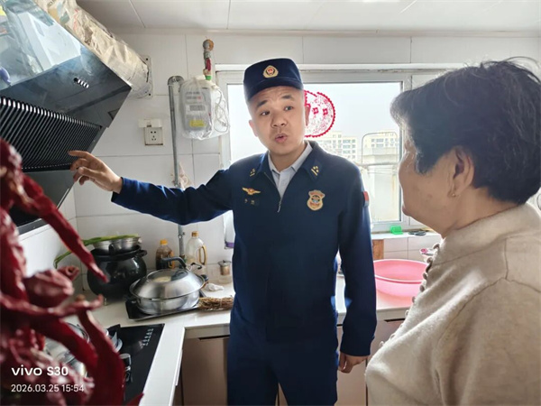 无棣县棣丰街道星湖社区这份“安全礼”,暖了“夕阳红”