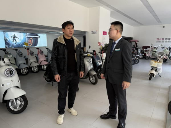 农行莆田涵江支行营业厅助力电动车车行一路向“新”