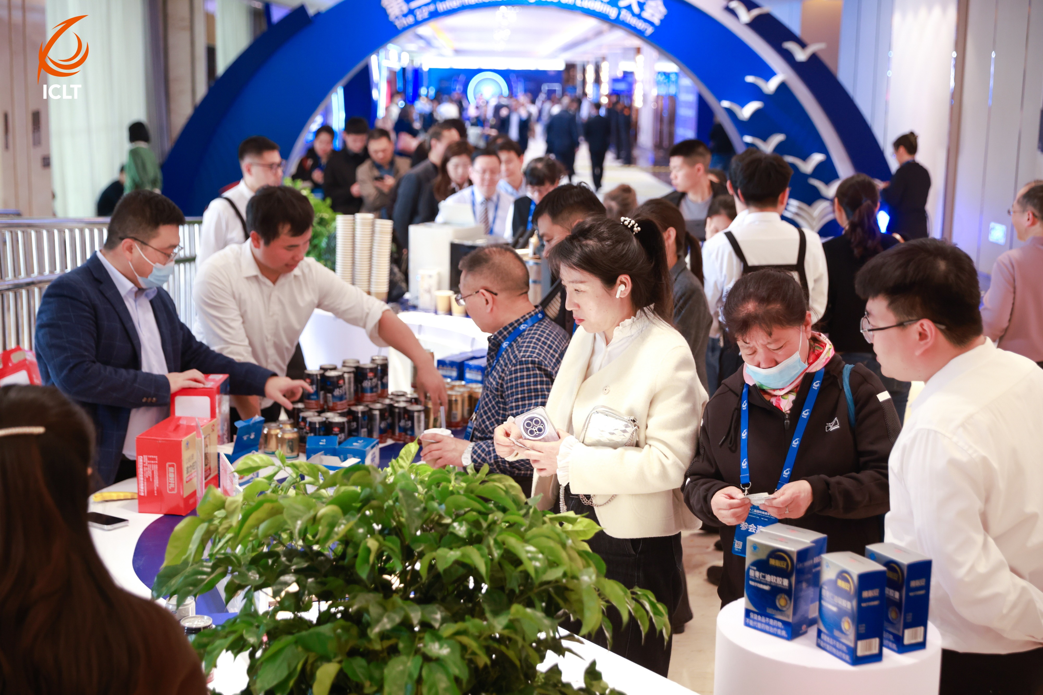 解锁健康新方案!以岭健康多款健康产品亮相络病学大会引关注