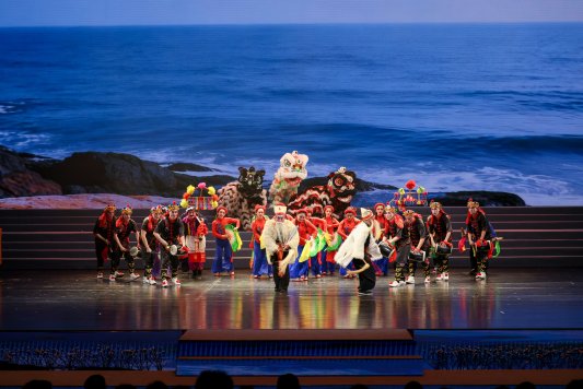 “山花”绽放 海阳大秧歌扭出中国民间文艺最高奖