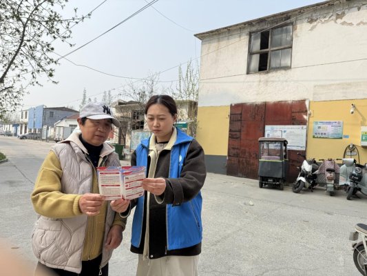 济宁市任城区南张街道宋南村开展防范非法集资宣传活动