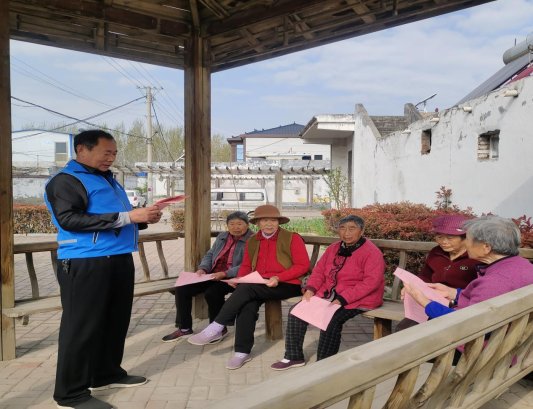 济宁市任城区长沟镇蔡北村开展“文明祭扫 绿色清明”志愿服务活动