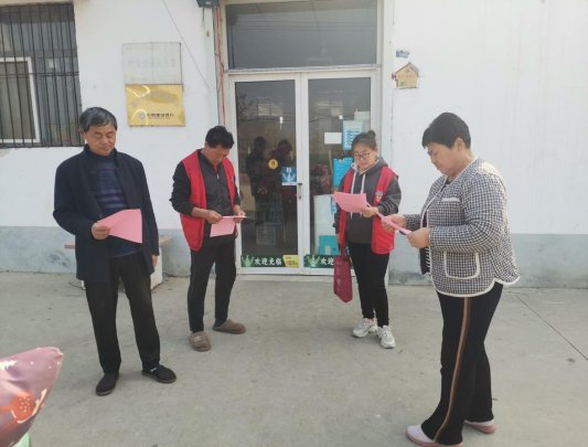 济宁市任城区二十里铺街道姜庄村开展“平安网格 法治同行”志愿服务活动