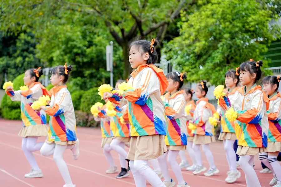 奔跑逐梦强体魄,云慧少年竞风采——云慧小学2026年第十七届春季田径运动会