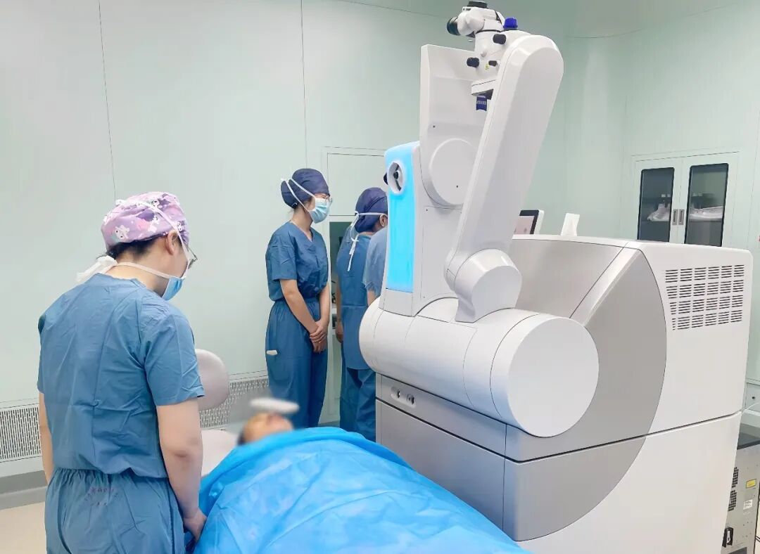 智启光明新“视”代!山东省公立医院第一批全飞秒SMILE pro手术成功完成!