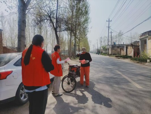 济宁市任城区长沟镇大堤头村开展“文明祭扫 绿色清明”志愿服务活动