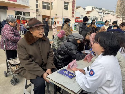 济宁市任城区金城街道洸河花园社区开展“信用+义诊”志愿服务活动