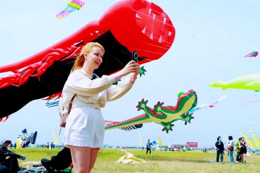 fe5f5b6f-210b-4a4a-b607-50cd2c50cd3f