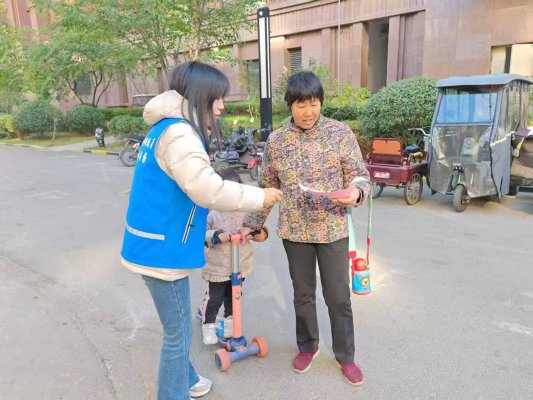 济宁市任城区安居街道居礼社区开展禁毒宣传活动