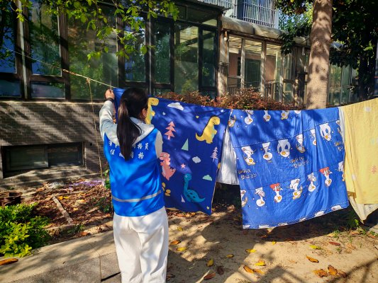 济宁市任城区南张街道悦诚社区:小细节大文明, “晾”出文明新风尚