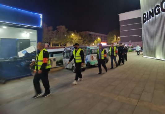 济宁市任城区阜桥街道枣店阁社区开展“夜间巡查护平安 坚守岗位暖民心”夜间巡查活动