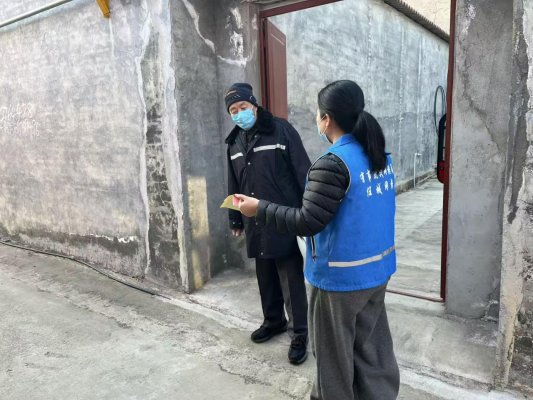 济宁市任城区安居街道八里庙社区开展普法宣传活动