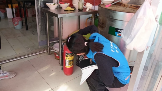 济宁市任城区南张街道刘后村:网格巡查除隐患 筑牢安全防火墙