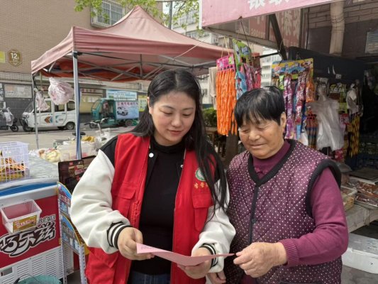 济宁市任城区李营街道枫阳社区开展“全民禁毒共参与”禁毒宣传活动