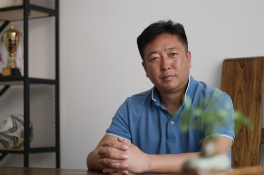 名校名师面对面对话“海西杯”创始人尤加林（中篇）：创办“海西杯”点亮少年足球梦(图2)