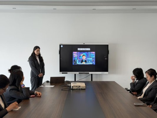 5598c818cfb061a26265df21a359c22a