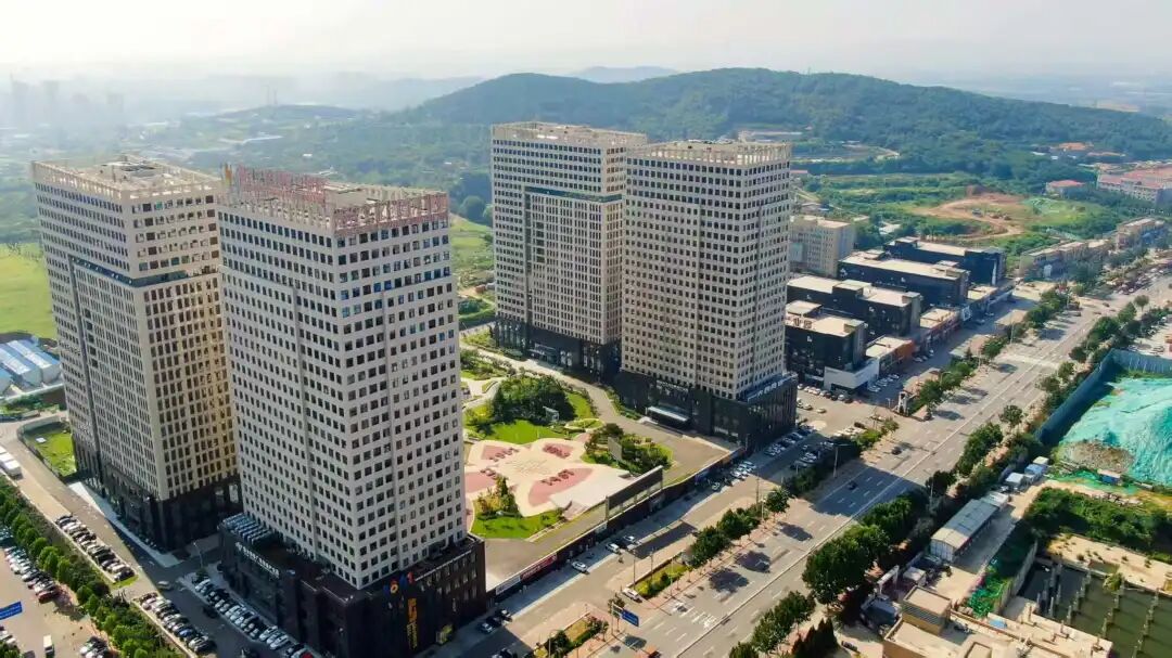 烟台市大学生“优巢”公寓试点工作全面启动,解决毕业初期住房痛点,降低立足城市的门槛——毕业安居有“优巢” 青春留烟更无忧