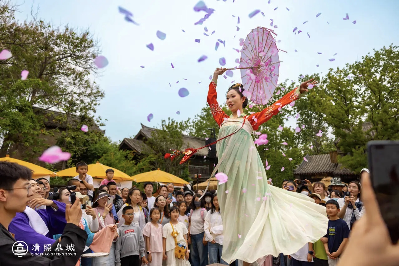 一场游戏IP与文旅景区的深度联动构想(图1)