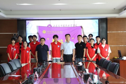 校内组织榜样学习