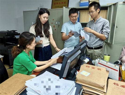 2.2带领维权团队研判案情
