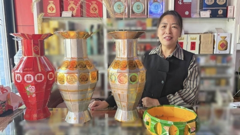 湖南临湘:巾帼不让须眉志 双手绘就幸福图