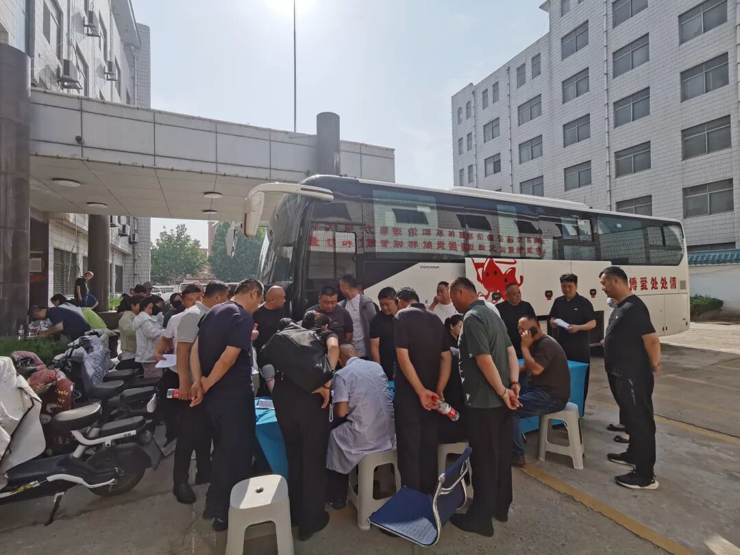 爱心献血显温情 郓城县交通运输局积极组织开展无偿献血公益活动