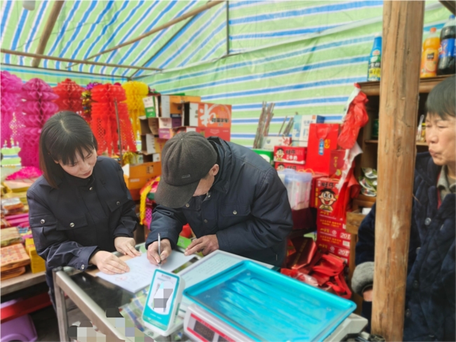湖北潜江烟草:解锁政务服务“新密码” 跑出许可服务“加速度”