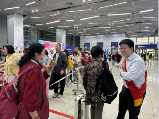 “爱达·地中海”号邮轮焕新首航:首次纳入票根经济体系、推出12条岸上游路线、跨界联动演唱会……青岛邮轮探索文旅消费新路径(图5)