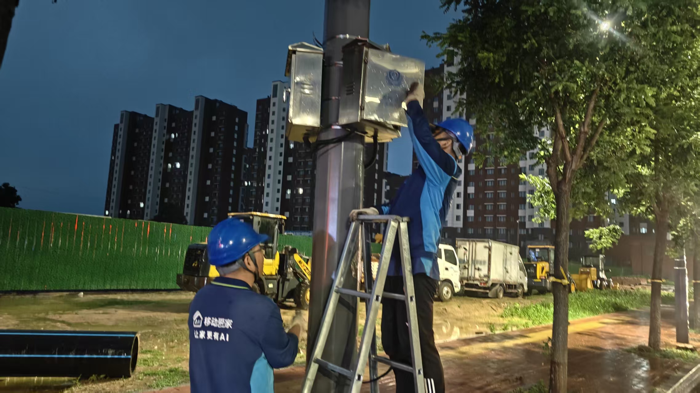 山东移动东阿分公司:雨夜全力保障道路监控稳定运行