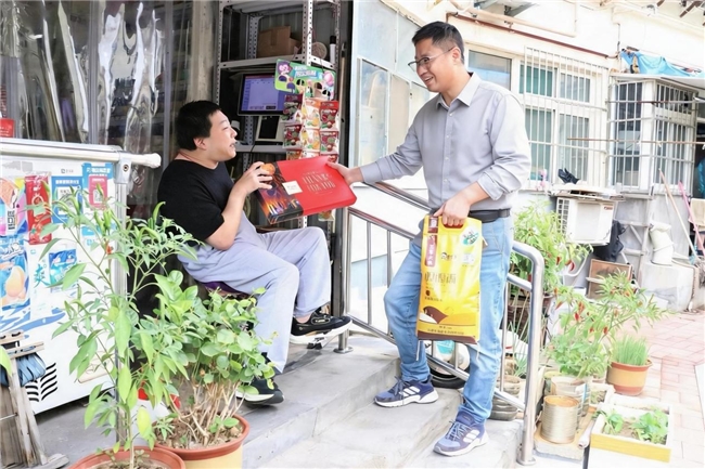 槐荫烟草:温情服务暖人心 精准帮扶助发展
