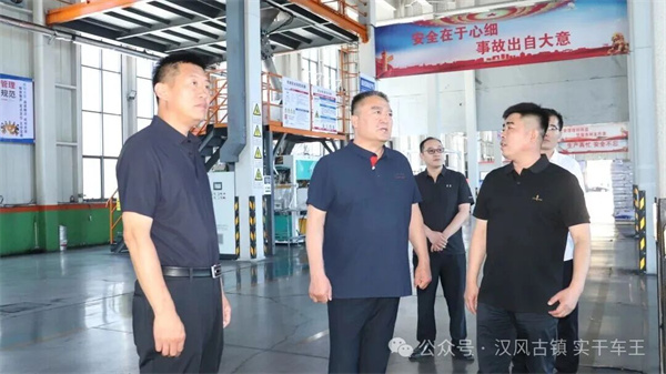 无棣县政协党组书记、主席张恩传到车王镇走访调研