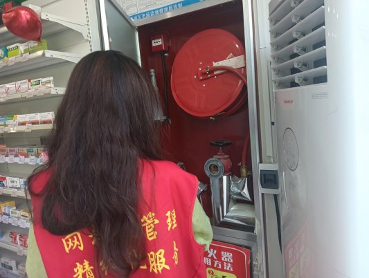 乐鱼官方网站：济宁市任城区李营街道任旺社区开展“安全生产月”专项检查行动(图1)