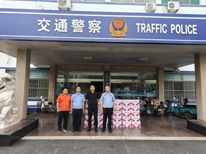 警保携手护航高考-平安产险阳信支公司暖心慰问执勤交警