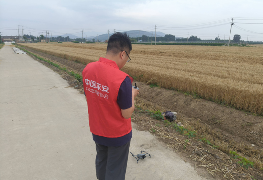 科技赋能抢收 温情守护粮仓——平安产险泰安中心支公司全力应对极端强对流天气