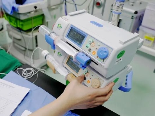 跨越千里的信任 长春哭闹患儿赴青看牙——宝岛吾同口腔医院舒眠诊疗轻松攻克全口龋齿