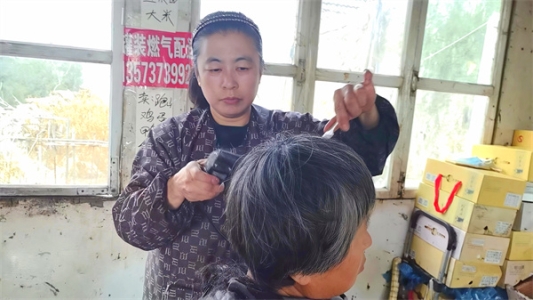 2026好网民·在山东|阮凤:铁皮屋藏大爱 平凡善举暖全网