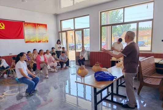 潍坊诸城:非遗柳编走进乡村基层文化建设指导员让老手艺焕发新生