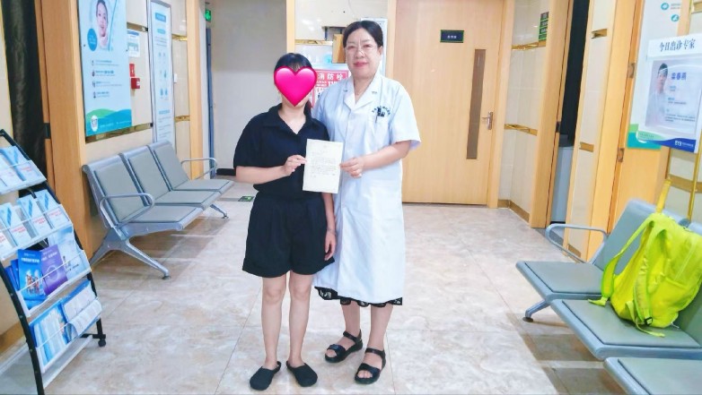 一封感谢信背后的光明故事:贵港爱尔眼科刘淑杰主任用精湛医术为斜视患者重塑自信