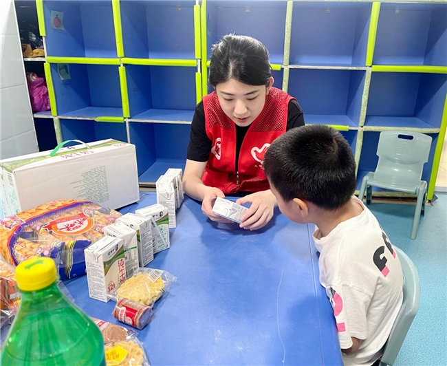 暖心守护 点亮“星”光 ——广东惠州大亚湾政企联动关爱自闭症儿童成长